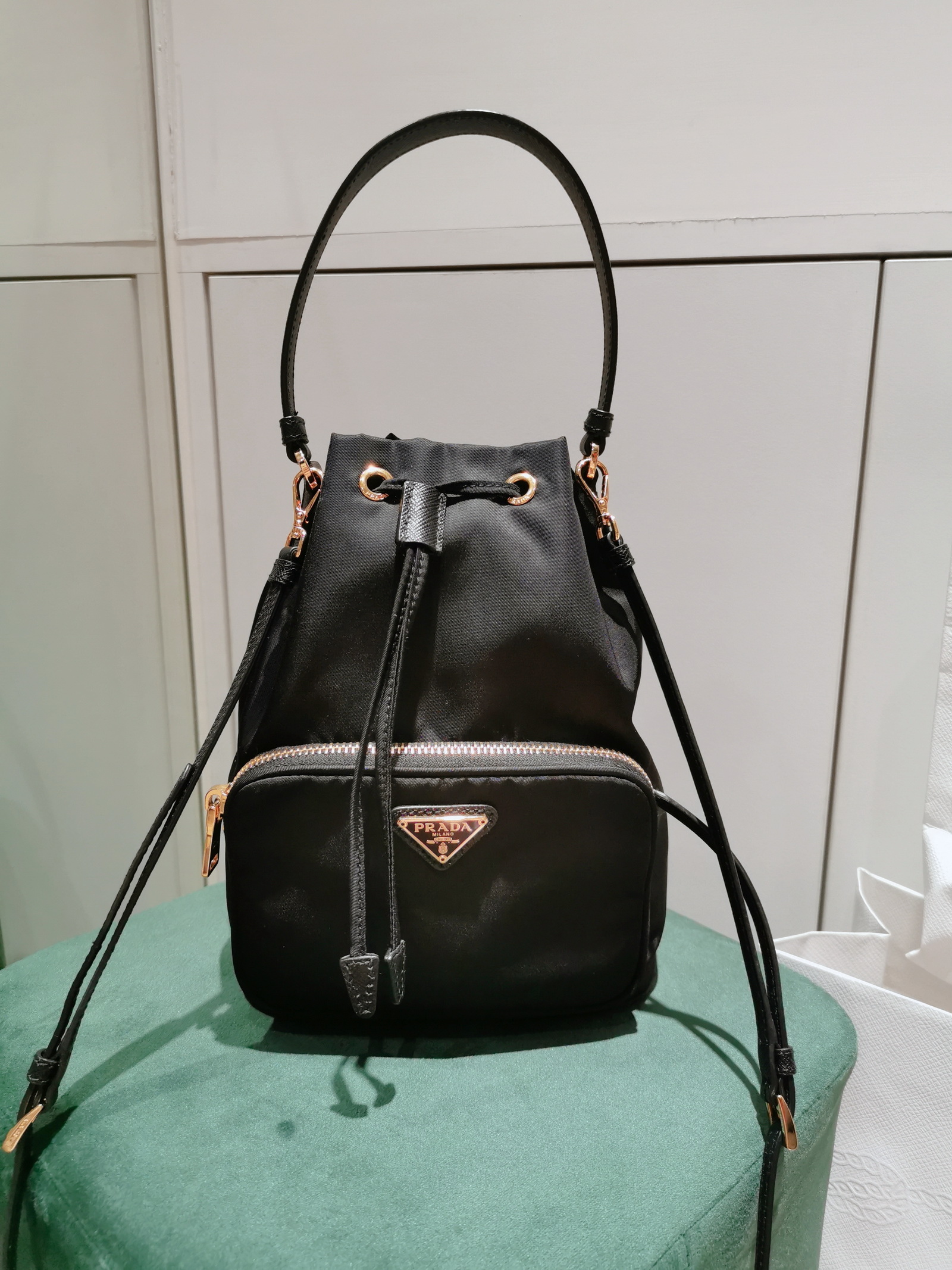 prada 水桶