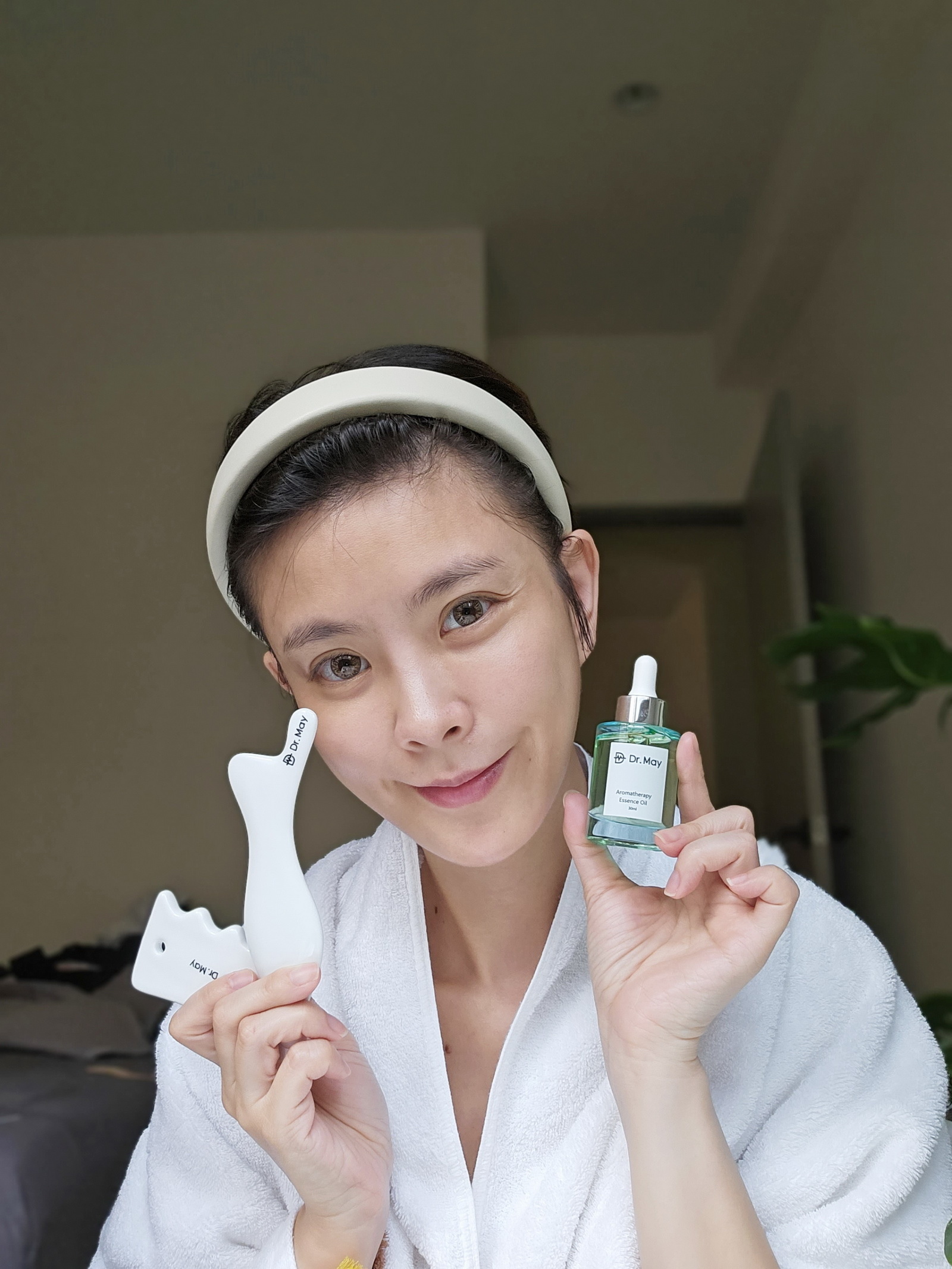 臉部刮痧　精華油