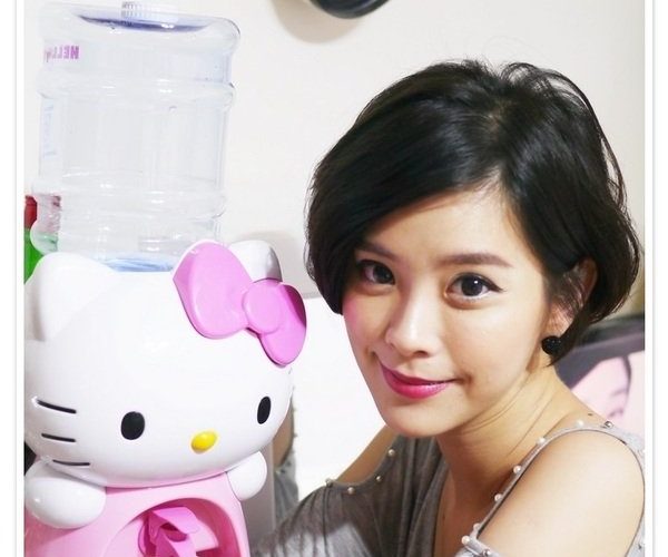 KT迷肯定瘋狂的。HELLO KITTY居家迷你飲水機～