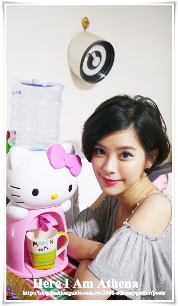KT迷肯定瘋狂的。HELLO KITTY居家迷你飲水機～