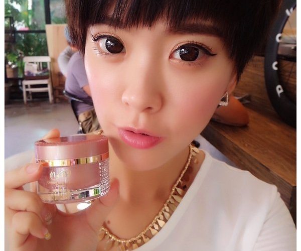 夏日冷氣房保濕聖品 大推♥愛妮雅金艷逆齡霜